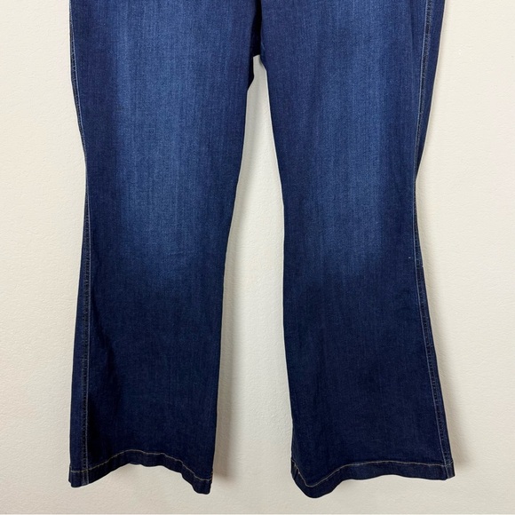 SPANX SPANXshape EveryWear Flare Jeans in Midnight Shade - Picture 6 of 13